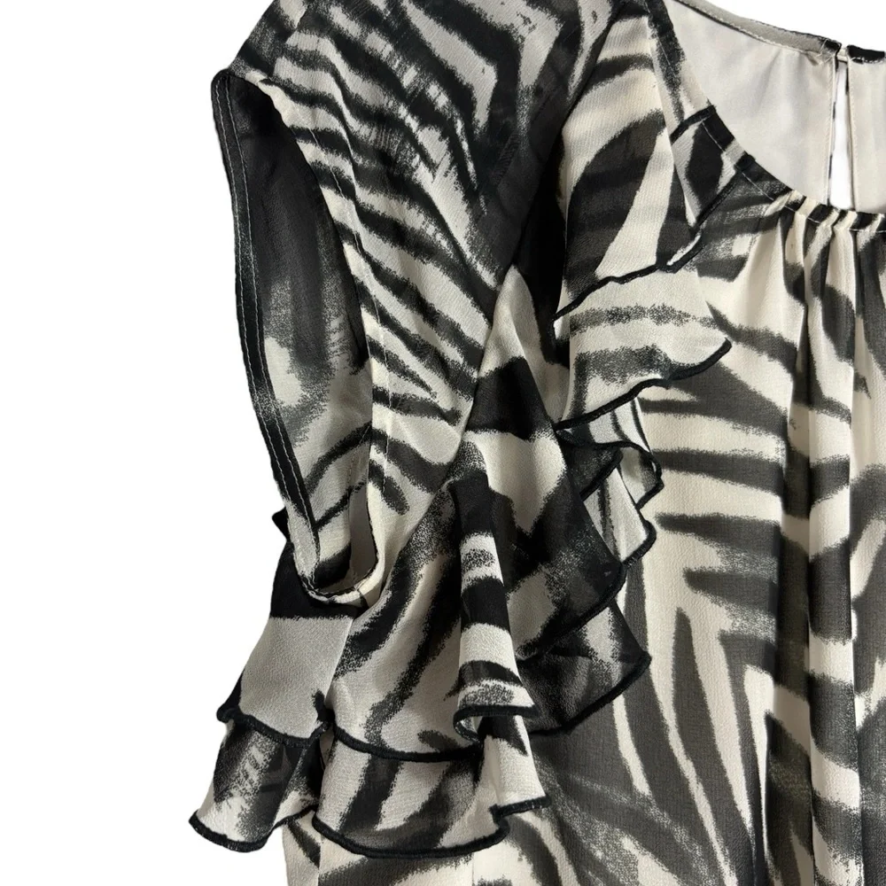 W by WORTH Zebra Print Sleeveless Flounce/Ruffles Blouse Size 2— Quiet Luxury! - Picture 5 of 9